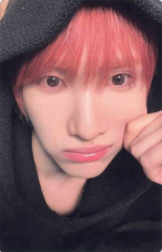 Photocard of Seeun pinching his cheek
