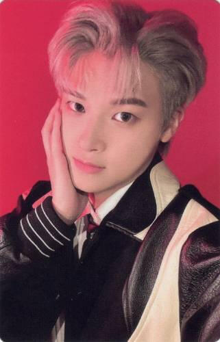 Photocard of Junmin cupping his cheek