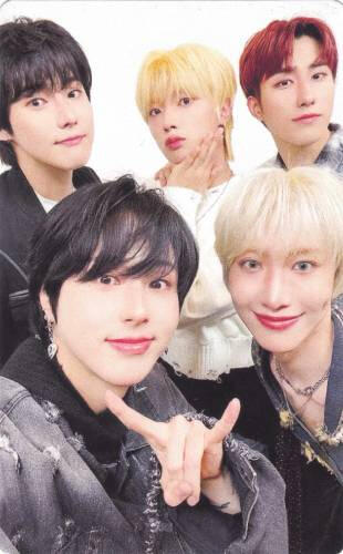 Group photocard of Onewe smiling and posing