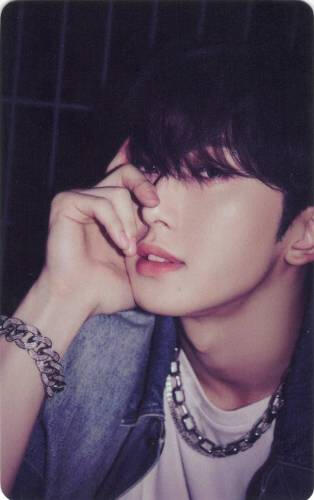 Photocard of Fuma holding his face coolly