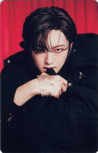 Photocard of Fuma biting a wrap on his wrist