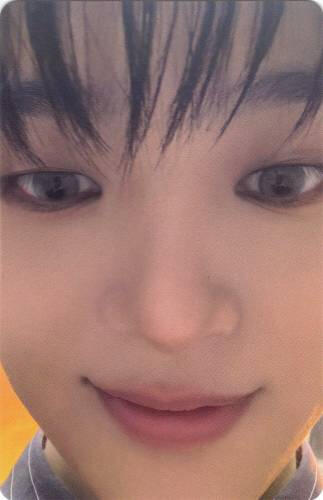 Photocard of Euijoo closeup to the camera