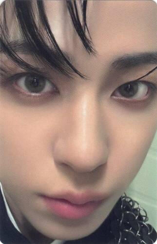 Photocard of Taki closeup to the camera